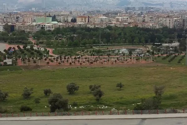 Bornova Gençlik Ve Spor Parkı - Resim 16