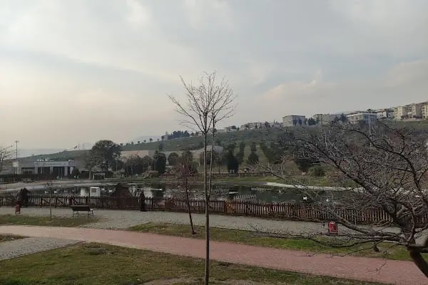 Bornova Gençlik Ve Spor Parkı - Resim 10