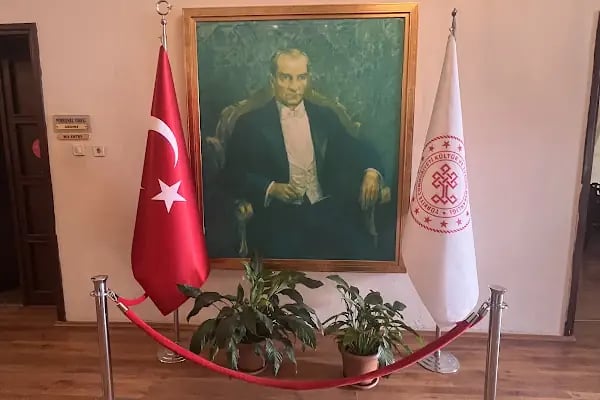 Antalya Atatürk Evi ve Müzesi - Resim 12