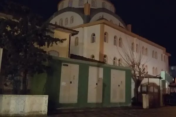 Bahçeli Cami - Resim 7