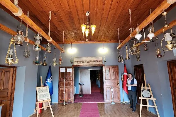 Süreyya Özkan Gaz Lambası Müzesi - Resim 11