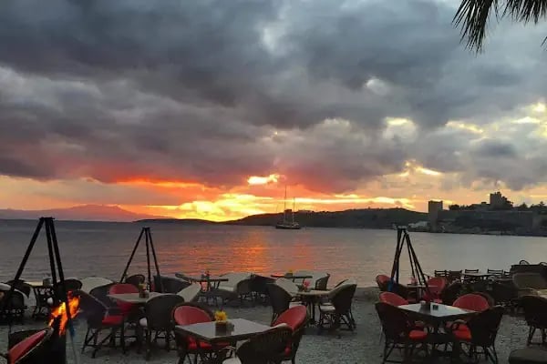 The Hotel 48 - Resim 18