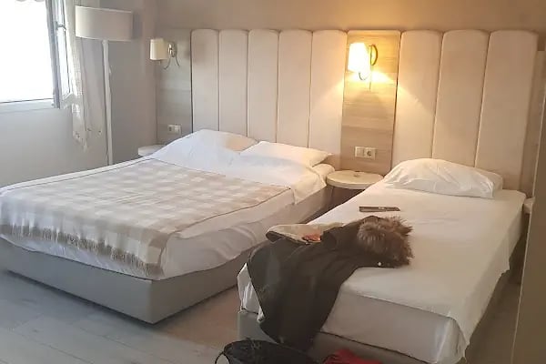 The Hotel 48 - Resim 5