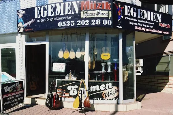 EGEMEN MÜZİK MAĞAZASI - Resim 1
