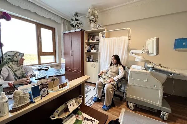 Prof. Dr. Ayşe ÇARLIOĞLU - Endokrinoloji ve Metabolizma Hastalıkları Uzmanı - İç Hastalıkları Uzmanı - Resim 9