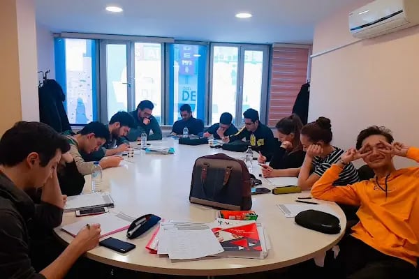 Oxford Street Academy Türkiye 🇹🇷 Ankara'nın En iyi Yabancı Dil kursu - Resim 15
