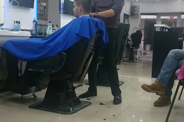 Platin Erkek Kuaförü - Resim 2