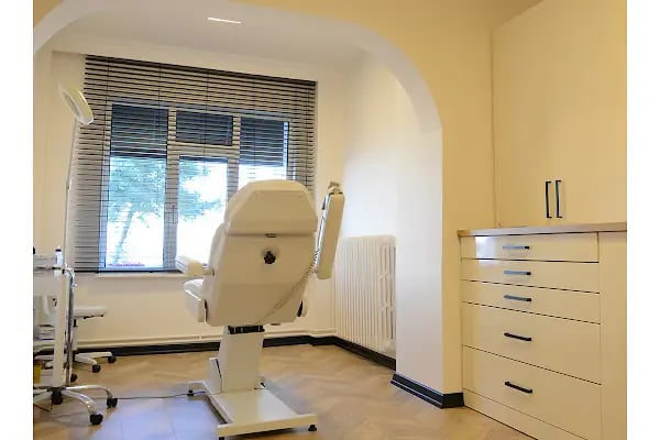 Doç. Dr. Çağlayan YAĞMUR Muayenehanesi - Resim 16