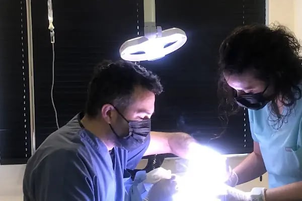Doç. Dr. Çağlayan YAĞMUR Muayenehanesi - Resim 10