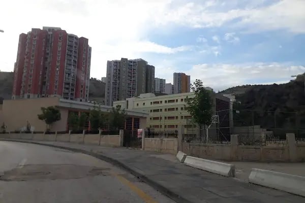 Yusuf Hashacip Ortaokulu - Resim 2