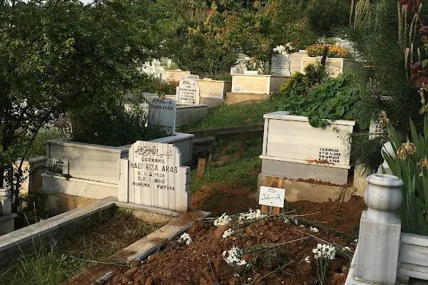 Arnavutköy Asri Mezarlığı - Resim 9