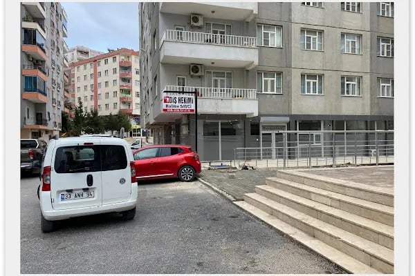 Diş Hekimi Halime Savci - Astro Dent Ağız ve Diş Sağlığı Kliniği - Resim 11