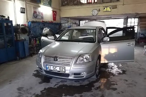 B.O.B'S GARAGE - Resim 10