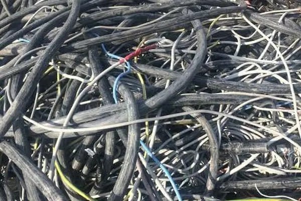 Lider metal en yakın hurdacı arnavutköy hadımköy delikli kaya bakır kablo geri dönüşüm - Resim 3