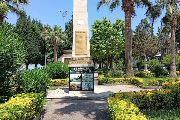 Karamürsel Sahili - Resim 18