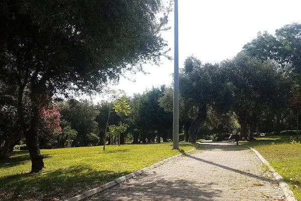 Balçova adalet ve demokrasi parkı. - Resim 13
