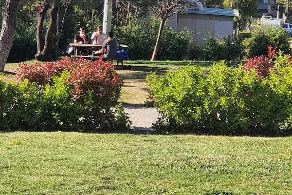 Balçova adalet ve demokrasi parkı. - Resim 7