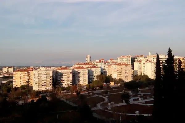 Balçova adalet ve demokrasi parkı. - Resim 15