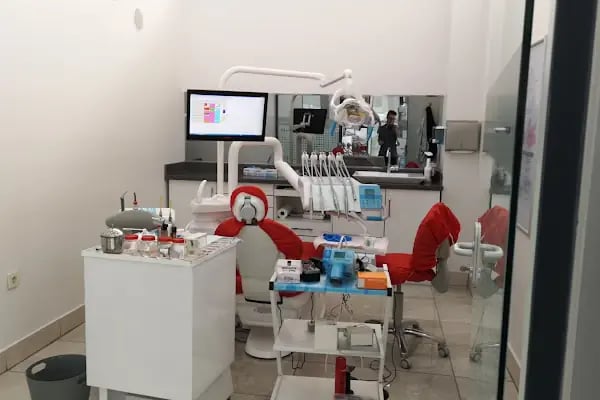 AvrupaDiş Ambarlı Ağız ve Diş Sağlığı Polikliniği - Resim 8