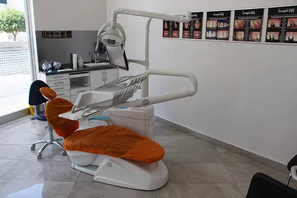 AvrupaDiş Ambarlı Ağız ve Diş Sağlığı Polikliniği - Resim 16