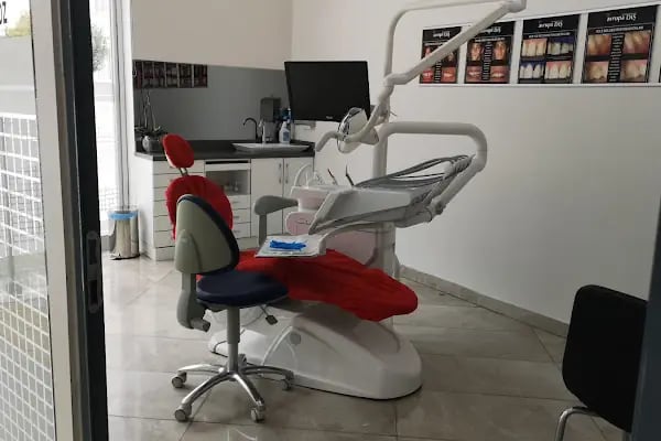 AvrupaDiş Ambarlı Ağız ve Diş Sağlığı Polikliniği - Resim 4