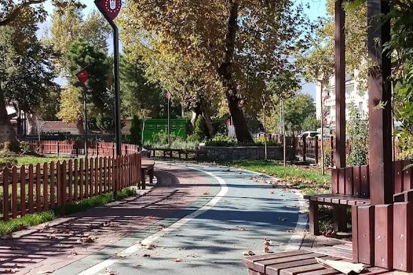 Gürsu Belediyesi Celal Bey Parkı - Resim 13