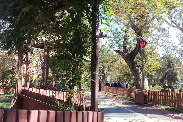 Gürsu Belediyesi Celal Bey Parkı - Resim 19