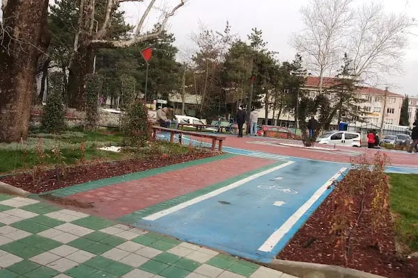 Gürsu Belediyesi Celal Bey Parkı - Resim 17