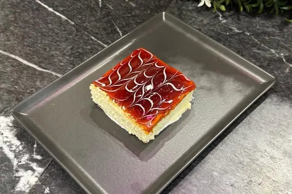 Palet Pastane &amp; Bistro - Resim 9