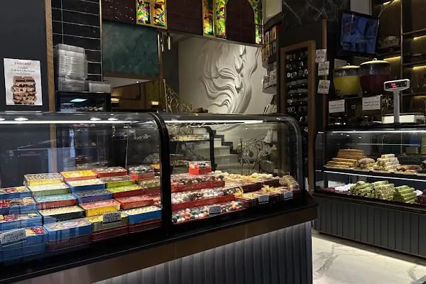 Palet Pastane &amp; Bistro - Resim 6