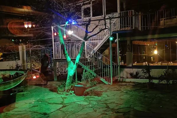 Gizli Bahçe Motel Restaurant - Resim 19