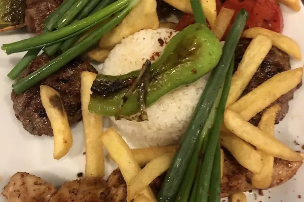 Gizli Bahçe Motel Restaurant - Resim 12
