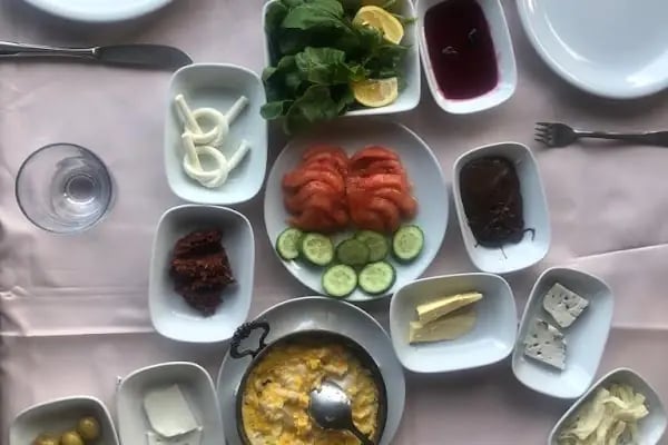 Gizli Bahçe Motel Restaurant - Resim 6