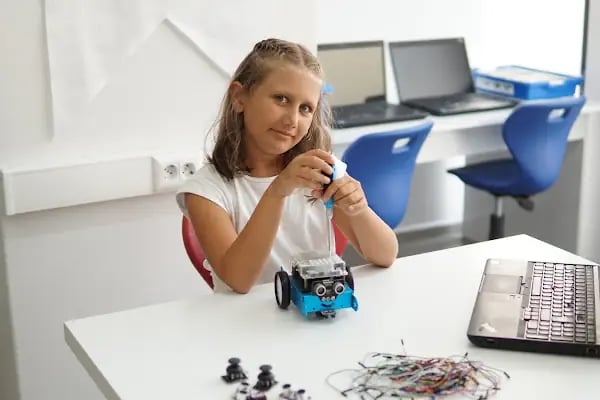 Özel Aliağa Robotik Kodlama Kişisel Gelişim Kursu - Resim 9
