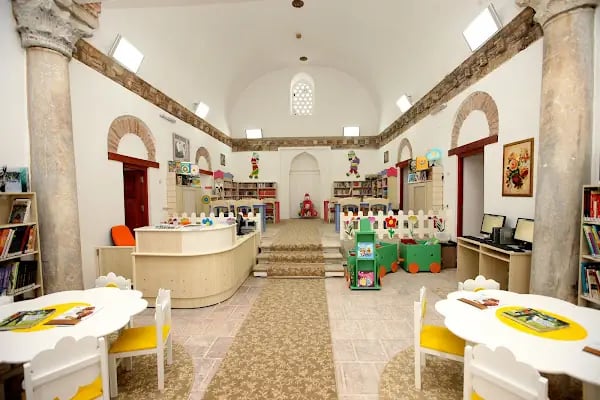 Lala Şahin Paşa Çocuk Kütüphanesi - Resim 13