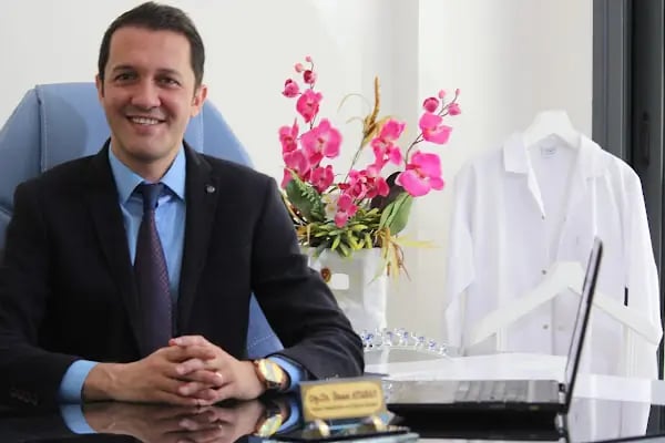 Operatör Doktor İhsan Atabay | Kadın Hastalıkları ve Doğum Uzmanı | Acıbadem Bayraklı Tıp Merkezi - Resim 3