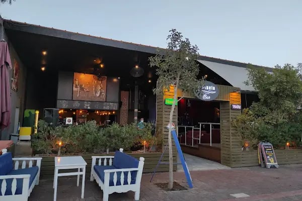 Queen Beach&amp;Pub - Resim 2