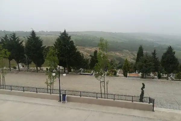 Kent Mezarlığı - Resim 14