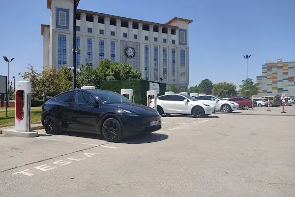 Tesla Supercharger - Resim 6