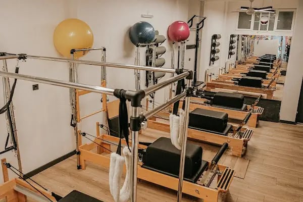 REFORMER COACH STUDIO - Resim 17