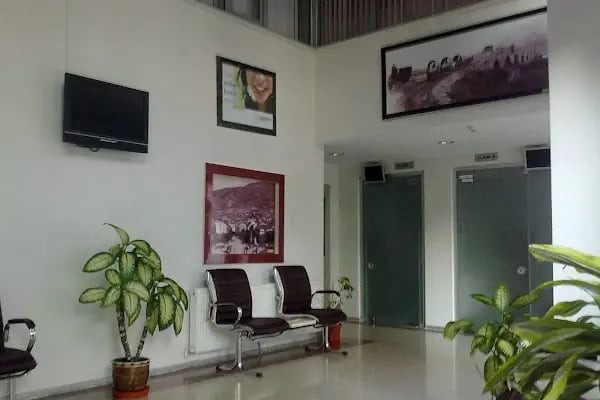 Nilden Ağız ve Diş Sağlığı Kliniği Bursa Diş Kliniği - Resim 3