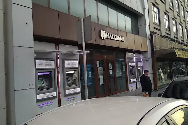 Halkbank Konya Şubesi - Resim 5