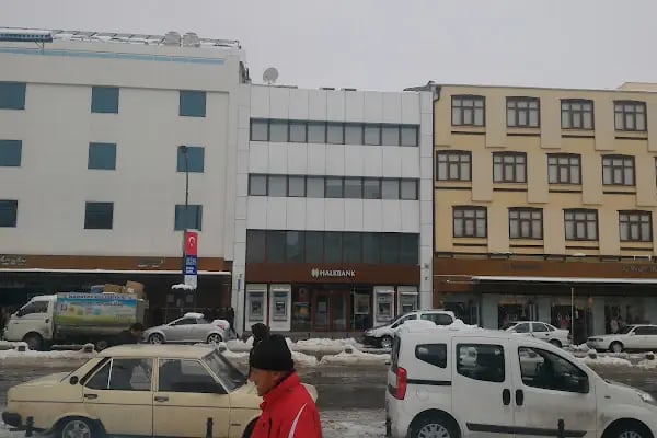 Halkbank Konya Şubesi - Resim 9