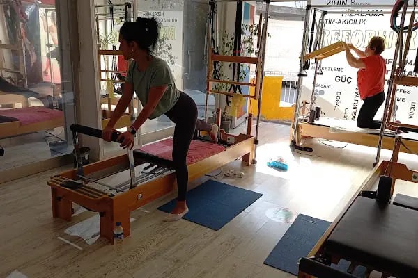 Focus &amp; Flow Pilates Yoga Studio - Resim 2