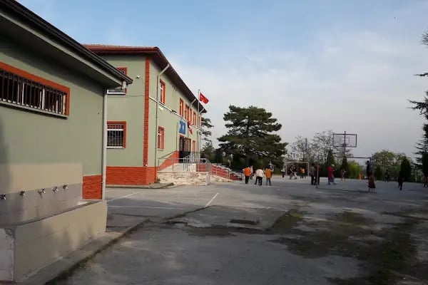 Yavuz Selim İlköğretim Okulu - Resim 1
