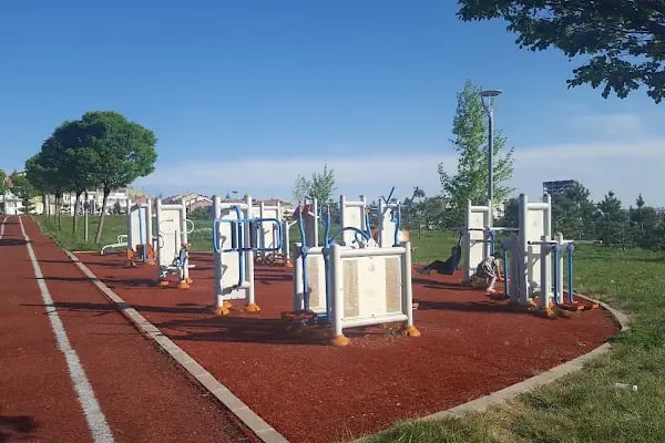 Aliya İzzet Begoviç Parkı - Resim 12
