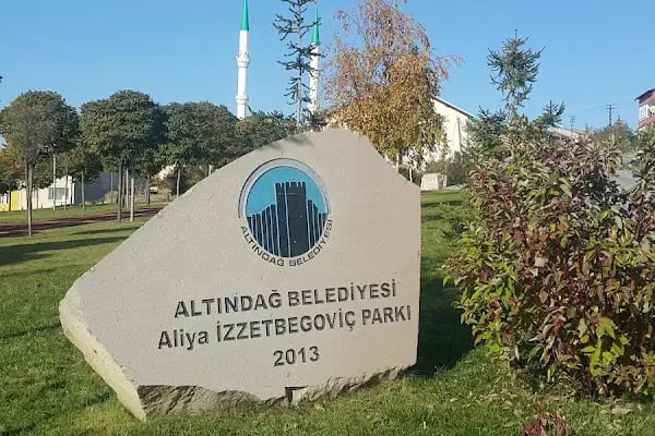 Aliya İzzet Begoviç Parkı - Resim 20