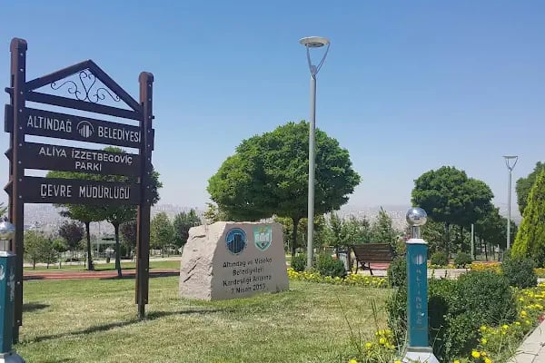Aliya İzzet Begoviç Parkı - Resim 11