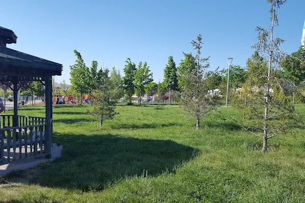 Aliya İzzet Begoviç Parkı - Resim 16