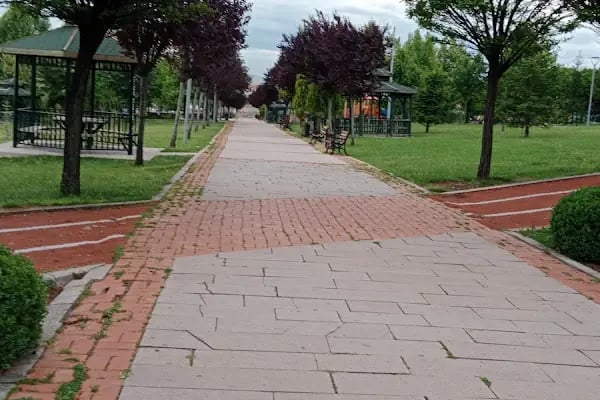 Aliya İzzet Begoviç Parkı - Resim 6